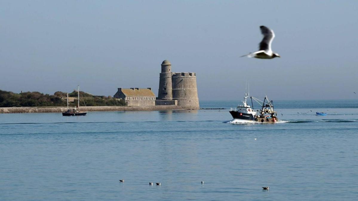 Holiday Normandy Se Ressourcer A Deux Pas De La Mer Fermanville Dış mekan fotoğraf
